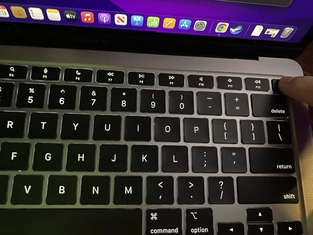 How to restart MacBook air with the keyboard