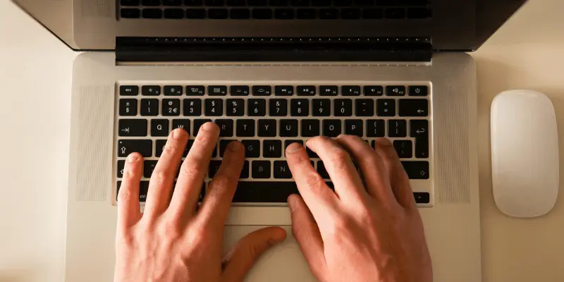 copy paste on macbook