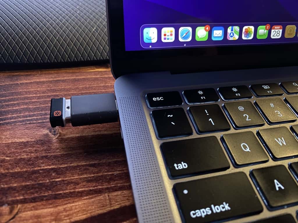 Connect Logitech Mouse with a Dongle